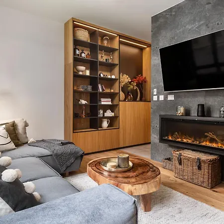 Luxury 2 Bedroom Mountain Escape *